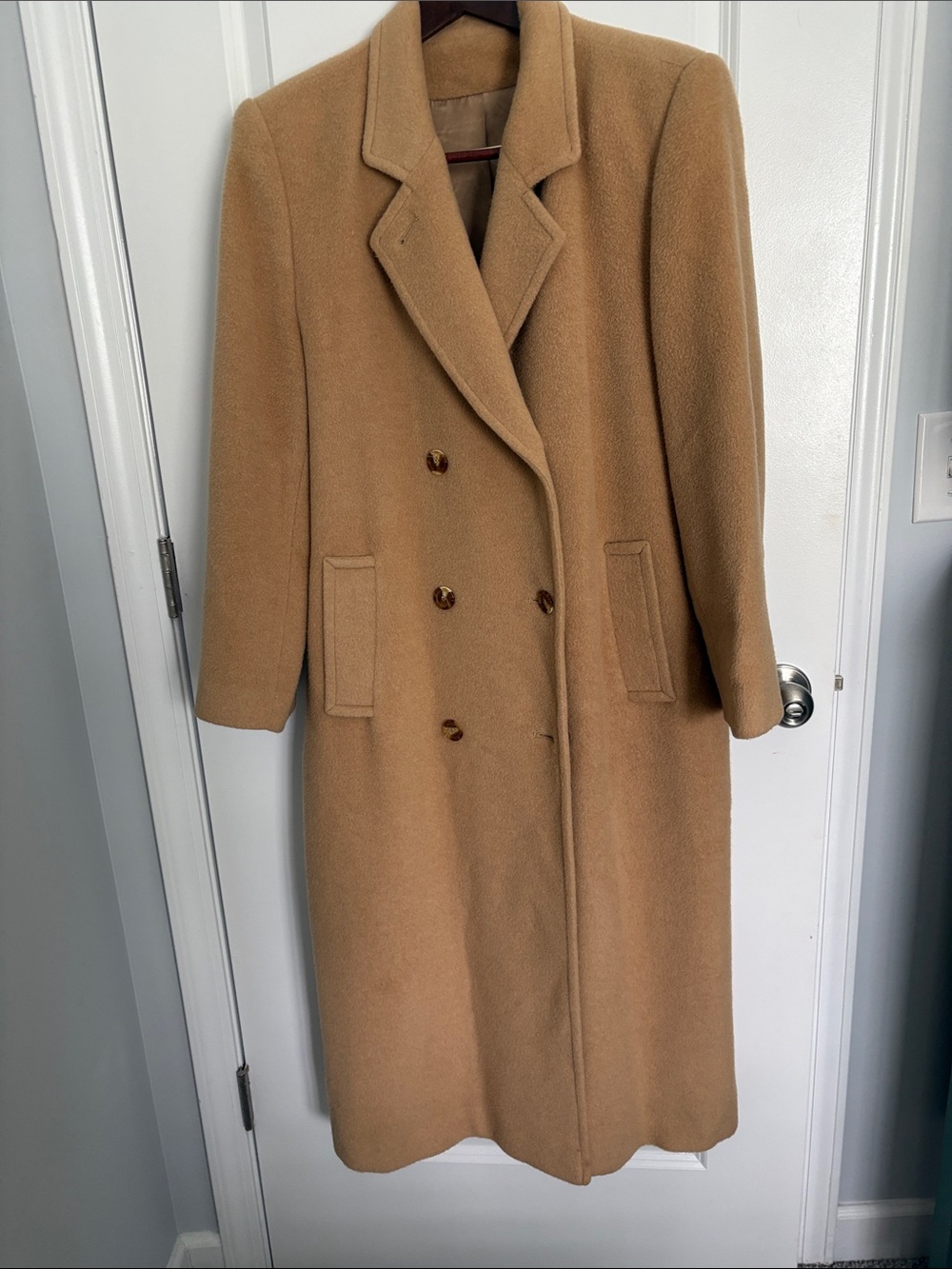 Classic Women's 100 percent Camel Hair Double-Breasted Wool Coat